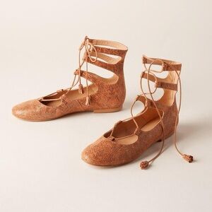 SUNDANCE Women's Nude Leather Lace Up Tasha Flat 8 38